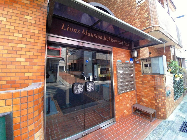 ライオンズマンション六甲道第２のエントランス