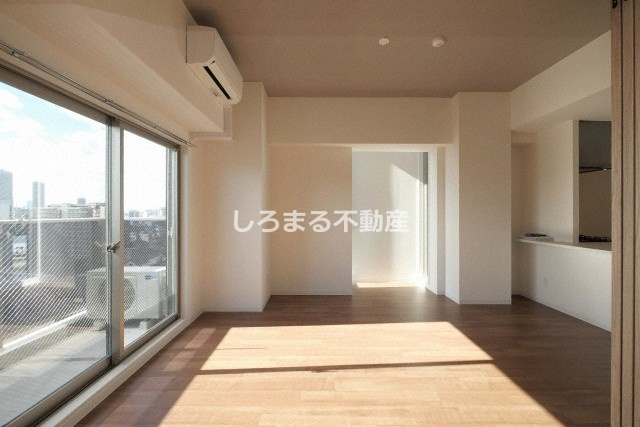 プレサンスＮＥＯ九条ディアシスの洋室