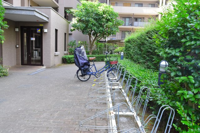 東村山市富士見町１丁目の中古マンションの駐輪場