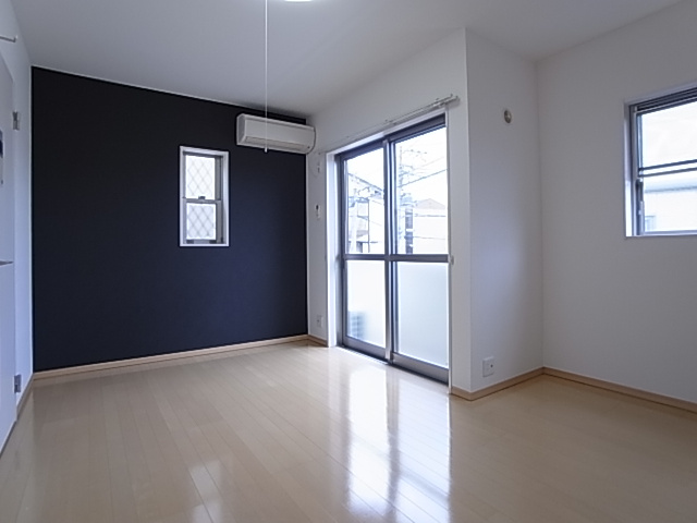 神戸市兵庫区会下山町１丁目のアパートの居間・リビング|リビング室内