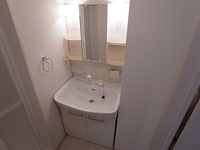 神戸市兵庫区会下山町１丁目のアパートの洗面所