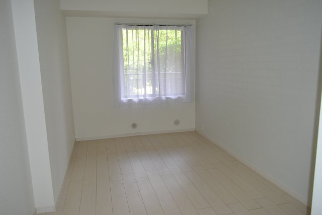 東村山市富士見町１丁目の中古マンションの洋室