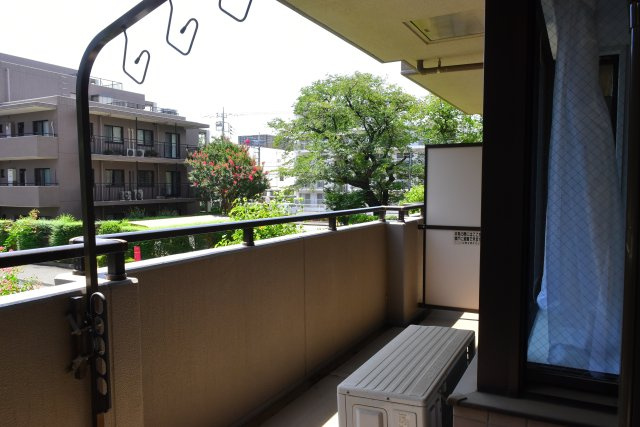 東村山市富士見町１丁目の中古マンションのバルコニー