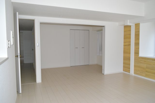 東村山市富士見町１丁目の中古マンションの居間・リビング