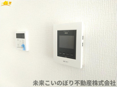 【防犯設備】 | Erde白岡市白岡11期5号棟 | TVインターフォンは来訪者の確認にとても便利で安心です。
録画システム付きなので、留守時の確認も可能です。
