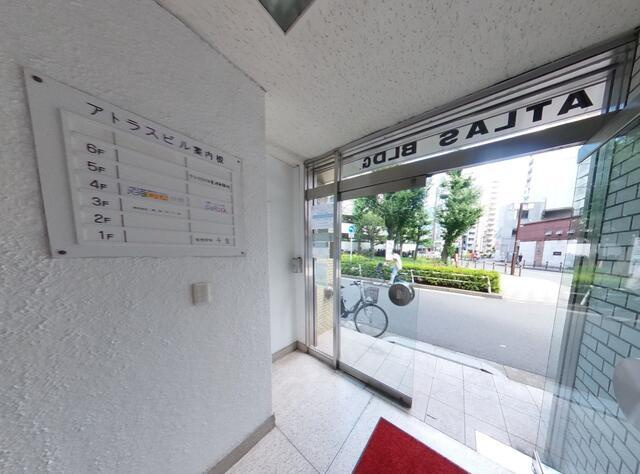 【エントランス】 | アトラスビル | 落ち着いたエントランスです