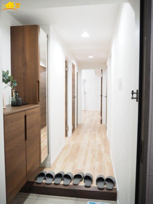 【玄関】 | ライオンズマンション武里 | 明るい玄関です