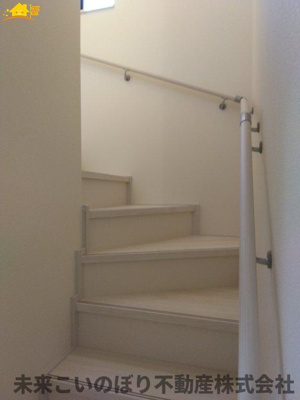 【内装】 | HeartfurlTown伊奈町小室 | 階段スペースには手すりがついており安心です