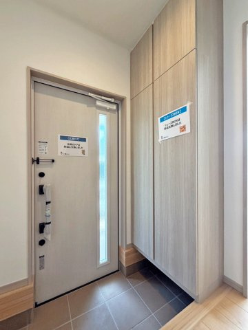 仙台市太白区大谷地　フルリフォーム住宅♪の玄関