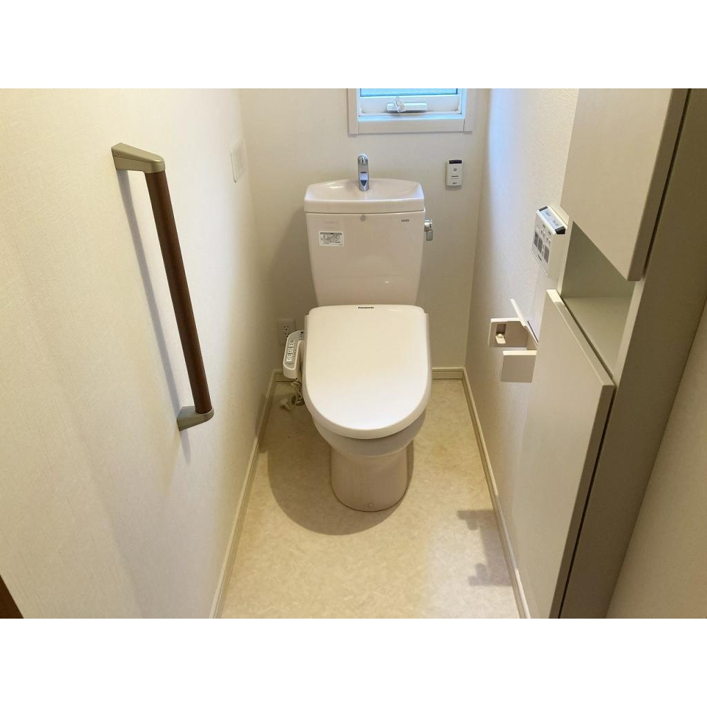 富士見台4丁目戸建貸家のトイレ|2階のトイレ