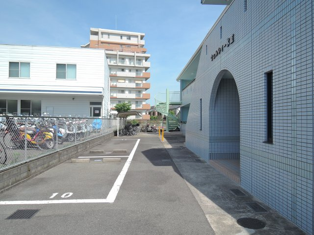 ウェルシー氷室の周辺