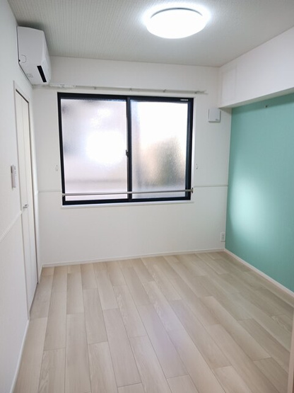 【洋室】 | メゾンリファーレ