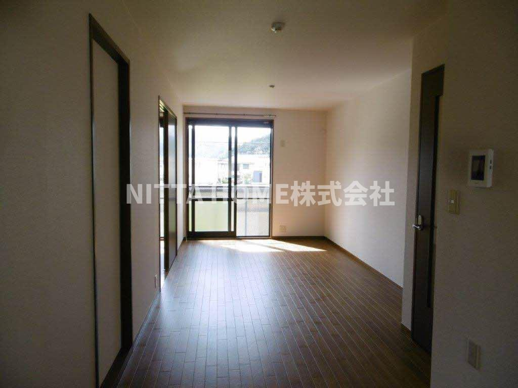 ファミーユの居間・リビング|リビング広々１１．９帖♪