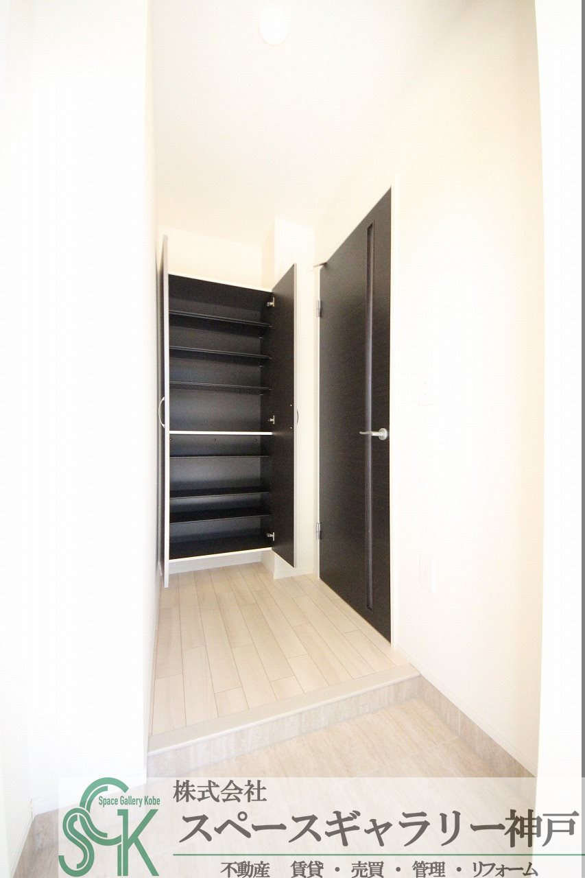 フロリバンダの玄関|※お部屋により仕様が異なる場合があります※