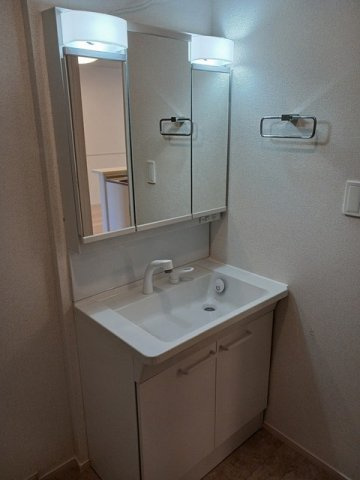 レフィナード高城　Ａの洗面所