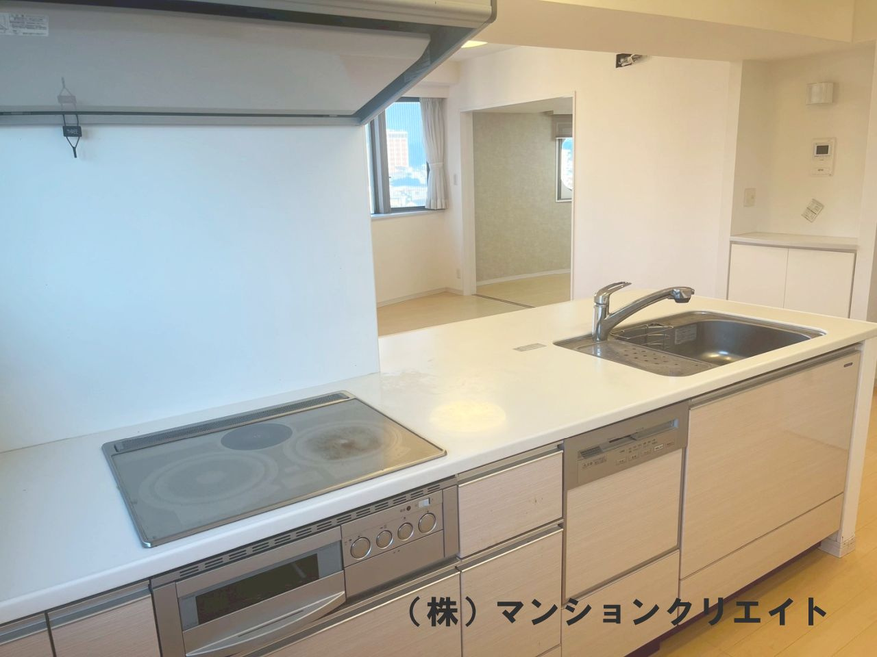 幸橋グランデCHAのキッチン|幅も広くお料理しやすいキッチンです