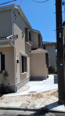 【完成予想図】 | 建築条件付き土地/大森南3区画 | レトロな感じの外灯と、大きなポストは建物の雰囲気をより際立たせます