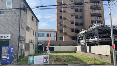 【前面道路含む現地写真】 | 建築条件付き土地/大森南3区画 | 日当り良好、前面道路8ｍあり、開放感がございます