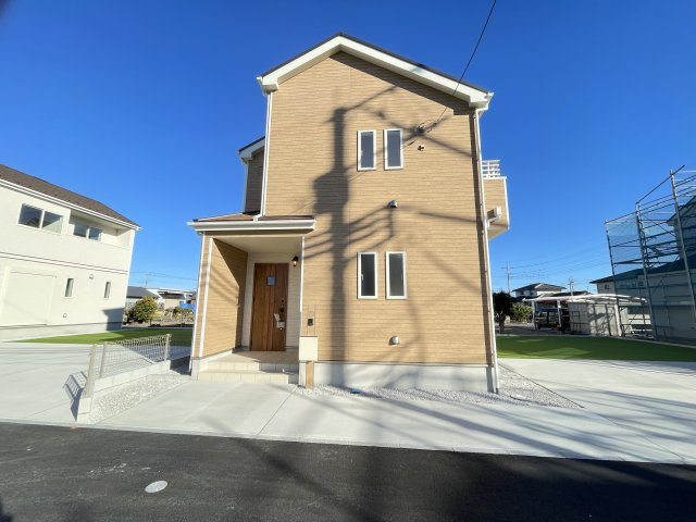 玉村町斉田（全6棟）D号棟の前面道路含む現地写真