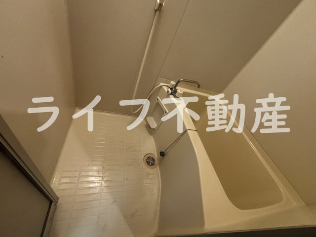 マンションプレザントの浴室|ゆったり過ごせるお風呂です
