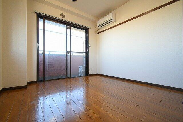 Ｋ・Ｓ・Ｍヴァーチュの居間・リビング