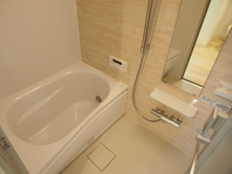 Hiro上原の浴室|きれいなお風呂です