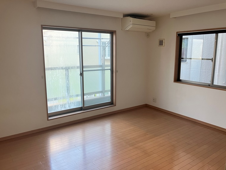 小山戸建の居間・リビング