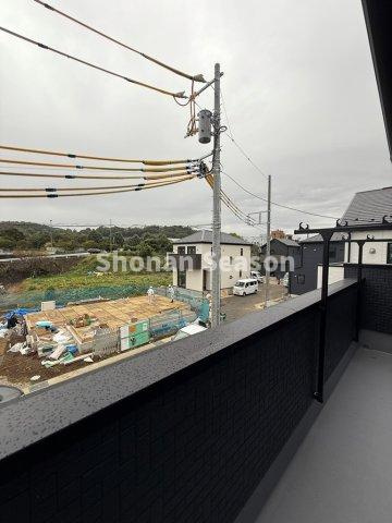 【バルコニー】 | 洗濯物も乾きやすく、明るく心地よい住空間を実現◎