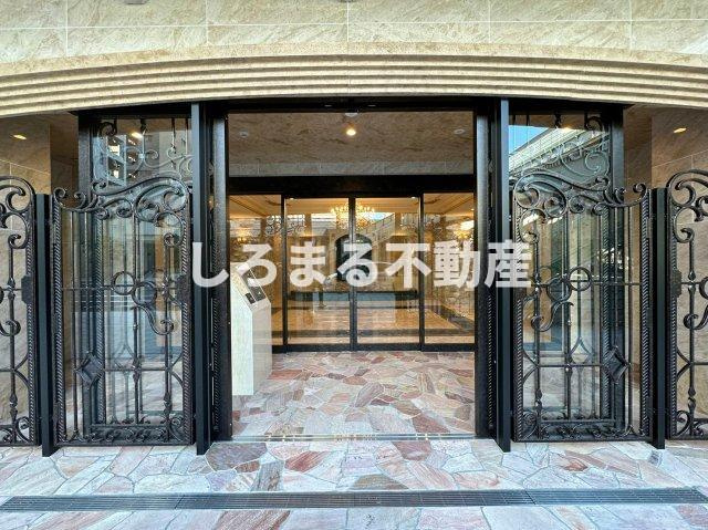 Vinoプレジオ本町のエントランス