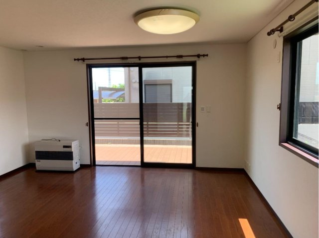 中古戸建　柏市しいの木台5丁目の居間・リビング