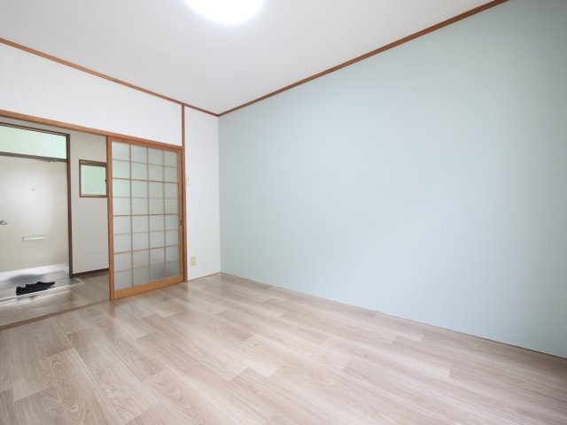 ソラータ京山Ａ棟の居間・リビング