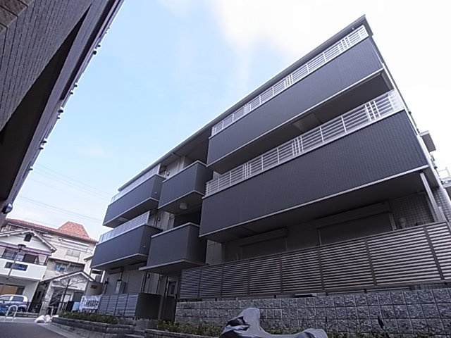 神戸市兵庫区松本通４丁目のアパートの外観