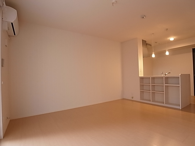 神戸市兵庫区松本通４丁目のアパート