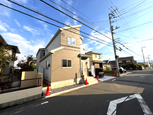 ハートフルタウン南梅本町　新築分譲戸建(A号棟)の前面道路含む現地写真|前面道路含む現地写真です