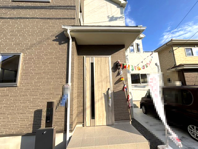 ハートフルタウン南梅本町　新築分譲戸建(A号棟)の玄関|ゆったりとした玄関です
