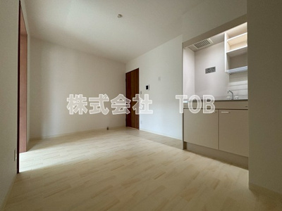 【洋室】 | メゾンドフィナンシェ | キッチン側