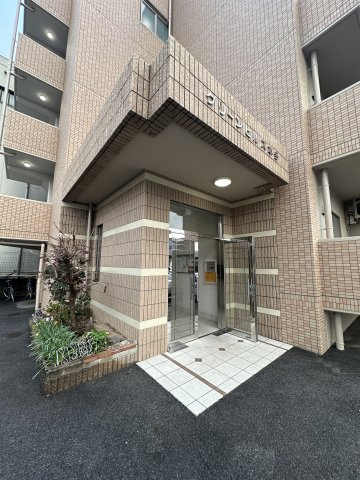 グリーンヒルズ本多のエントランス