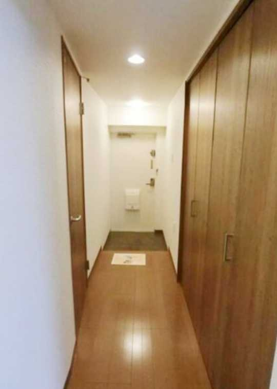 駒場ネオパレス　駅徒歩１分　分譲賃貸　高層階の玄関