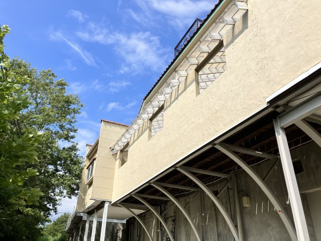 大津市北小松1552-5　戸建の外観|建物東側から