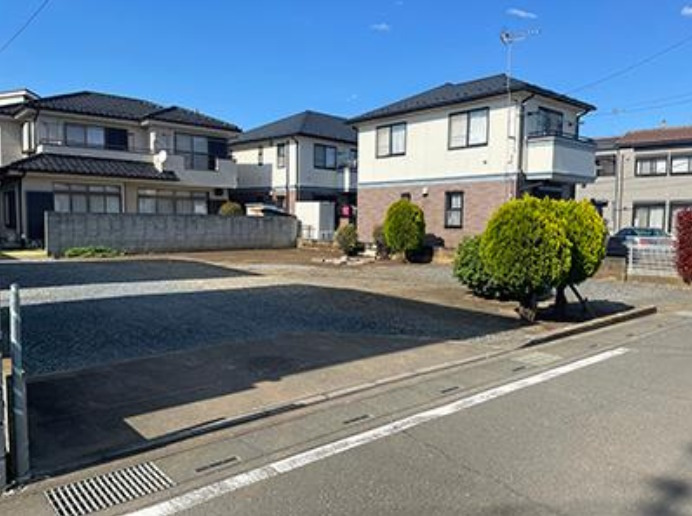 敷地面積50坪　売地　川越市藤間の前面道路含む現地写真|更地　南東側4.0ｍ公道、8.4ｍの接道！お車の出し入れもラクラクです♪　