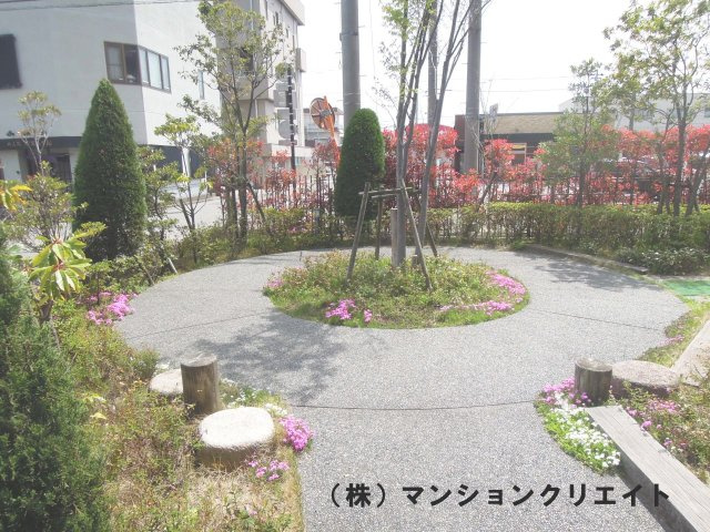 ポレスターブロードシティ二の宮のエントランス