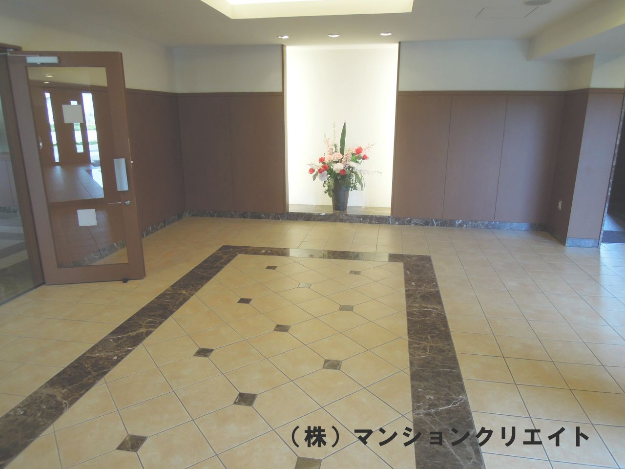 ポレスターブロードシティ二の宮のエントランス