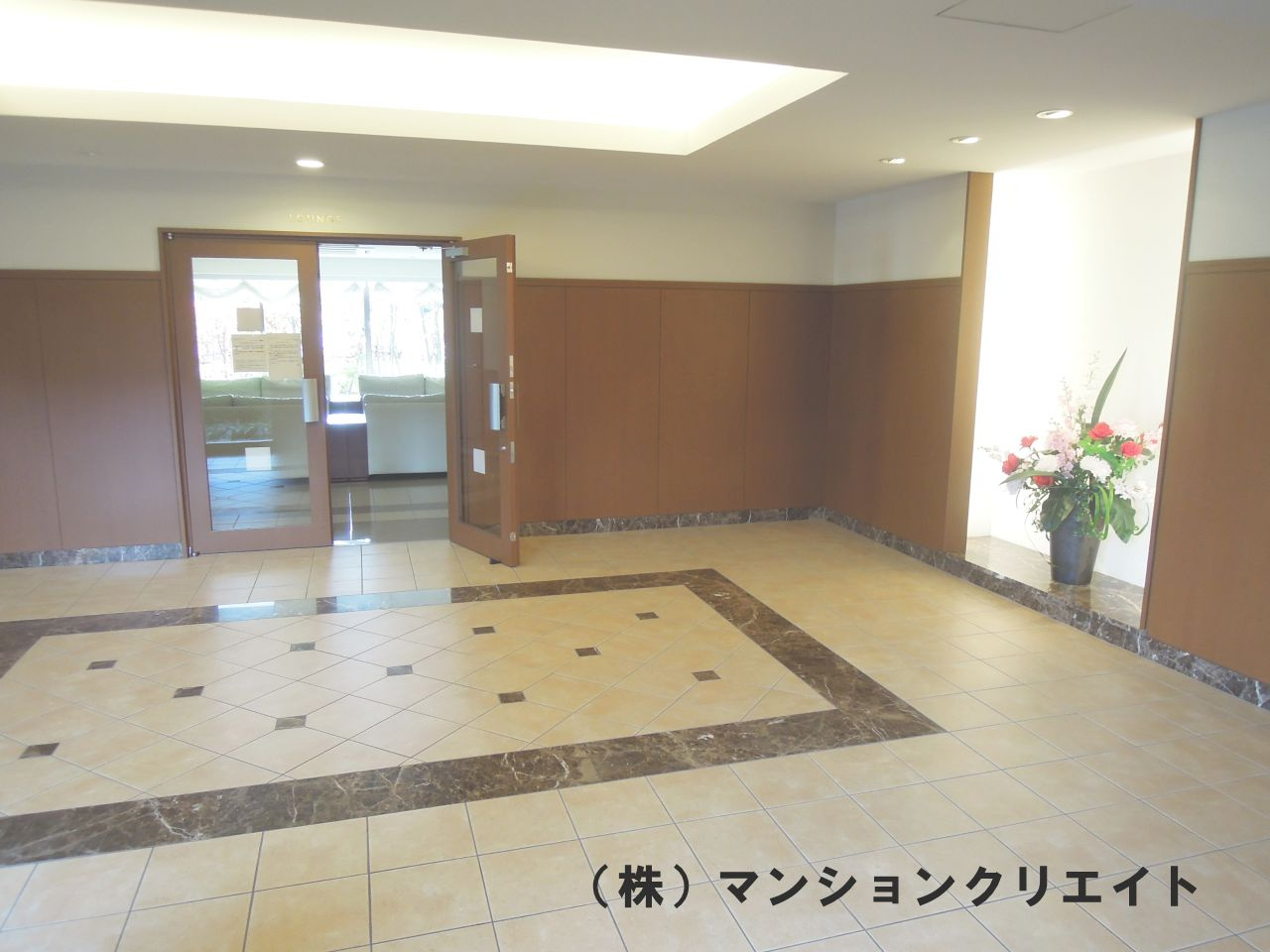 ポレスターブロードシティ二の宮のエントランス