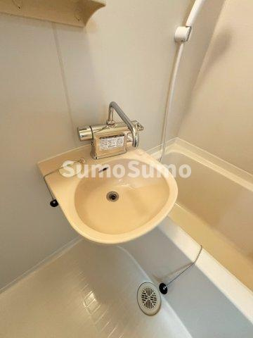 ベルメーユ滝原の洗面所|スペースが確保できる洗面所です