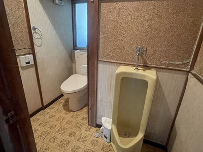 【トイレ】 | 岡谷市山手町1丁目 中古住宅⑲ | トイレ