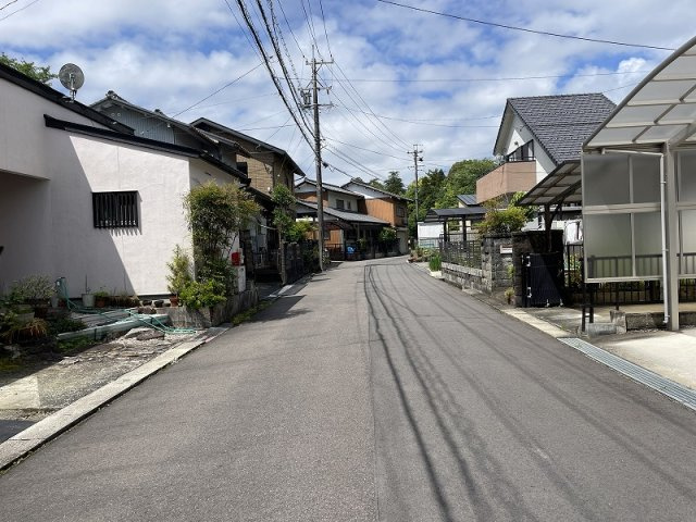 各務原市蘇原清住町4丁目の前面道路含む現地写真