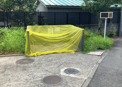 【設備】 | ネオマイム相武台 | 共有部分は、住民なら誰もが使える設備のこと。例えば駐車場やエレベーター、インターネット設備、セキュリティ設備などがあります。他にも、マンションの廊下・外部階段やエントランス・ゴミ置き場などがあります。