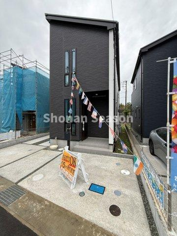 【外観】 | ご夫婦でお車をお持ちの方も安心◎カースペース2台付き！