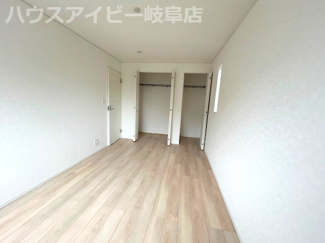 【洋室】 | 岐阜市河渡新築建売全4棟！お車並列3台可能！広めのインナーバルコニーのあるお家！ | 岐阜市河渡新築建売全4棟！お車並列3台可能！広めのインナーバルコニーのあるお家！