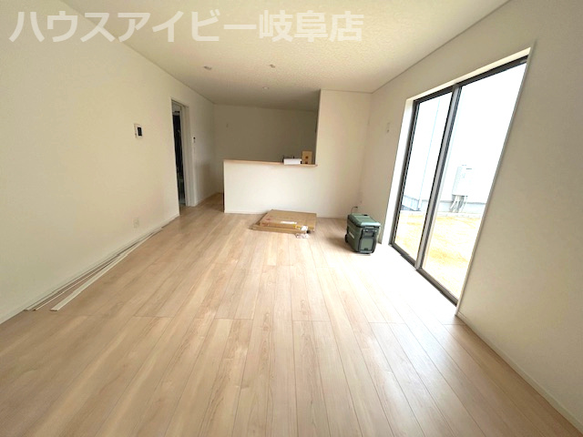 【居間・リビング】の画像